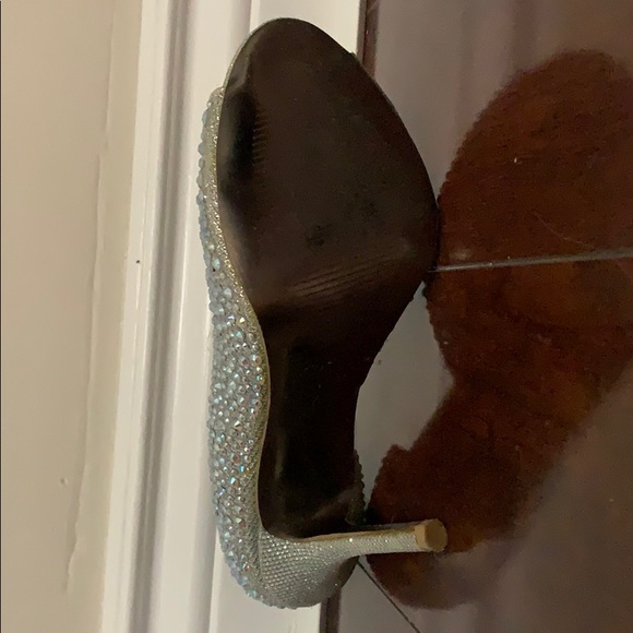 deb Heels - Picture 3 of 3